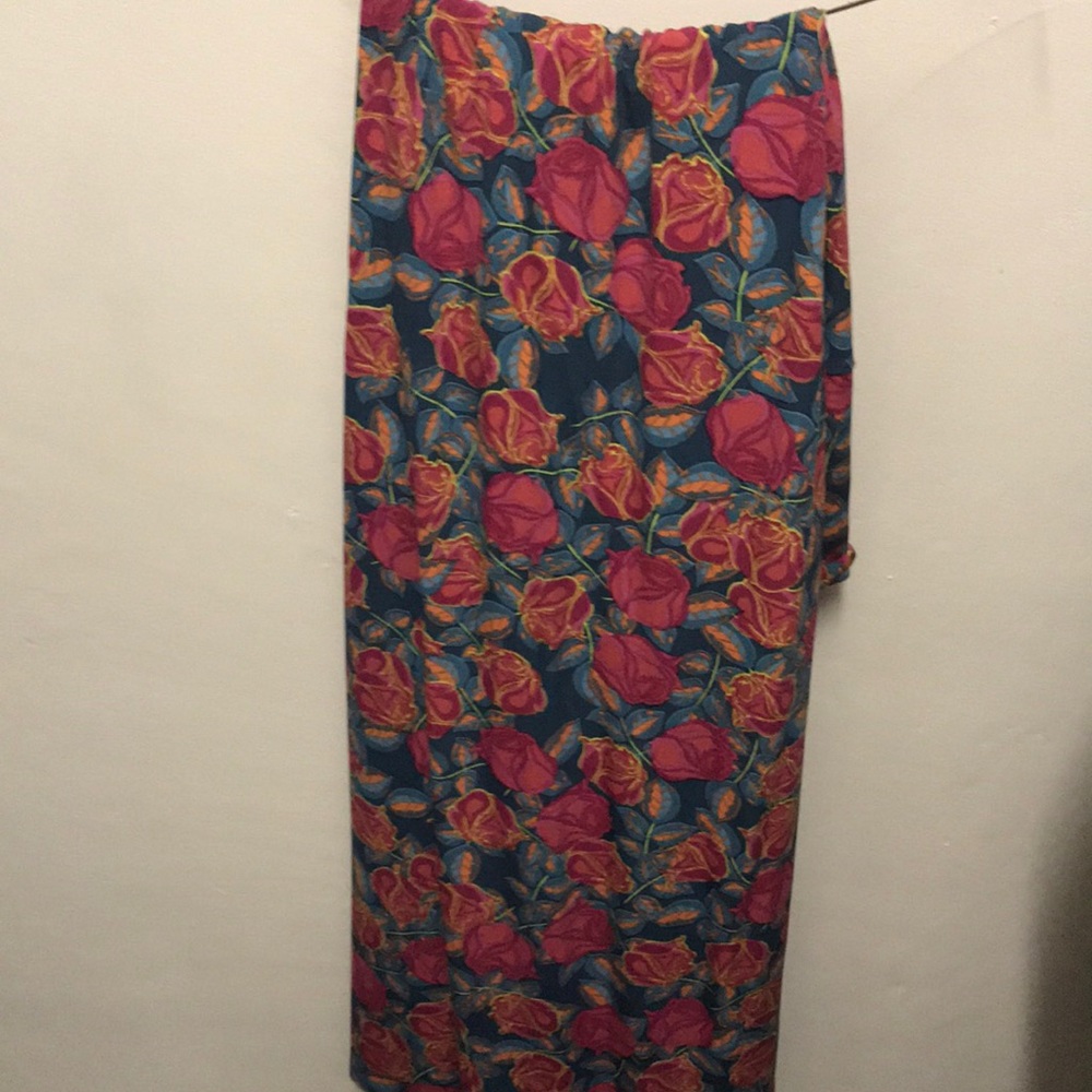 Lularoe navy/red/pink floral maxi skirt